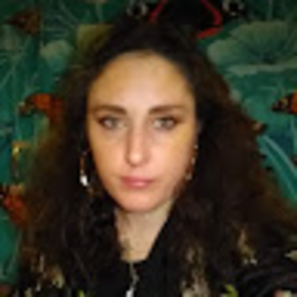 Meet your Posher, Roxy - Picture 1 of 1